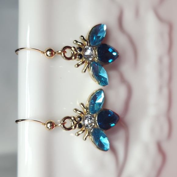 “Queen Bee” Turquoise/White Crystal Bees 14kt Gold Hook Earrings 1" Length - Picture 3 of 4